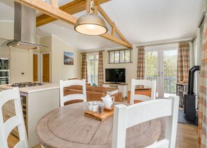 Dining - 2 bedroom accommodation in Bewaldeth, Keswick (Bewaldeth, Keswick)