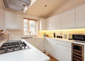 Fridge, oven, stovetop, dishwasher - 3 bedroom accommodation in Wootton Bridge, Nr Cowes (Wootton Bridge, Nr Cowes)