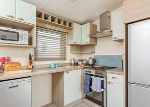 Kühlschrank, Ofen, Herdplatte, Toaster