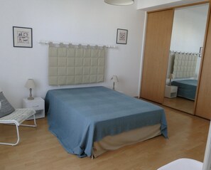 2 dormitoris, planxa i posts de planxar i wifi gratuïta 