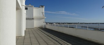 Near beach, port and town center - Bright - Lift - Free Wi-Fi