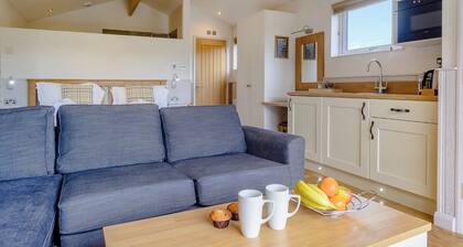 1 bedroom accommodation in Newton Saint Loe, Nr Bath