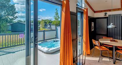 Hulme End Premier Lodge