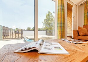 Unclassified image, 2 of 13, button