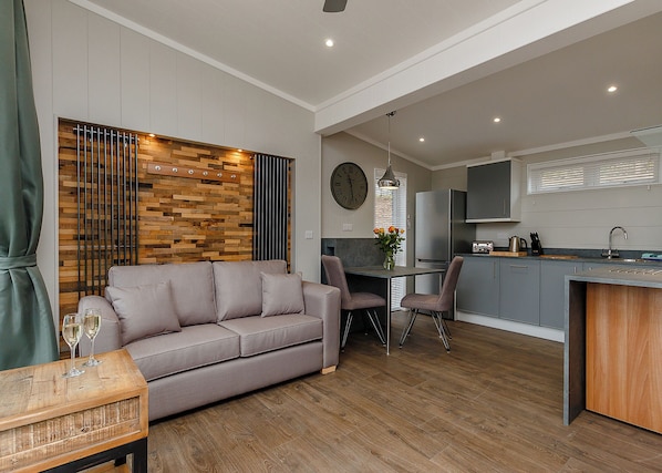 Imagen sin descripción, 1 de 7, botón