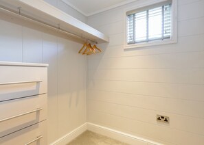 Unclassified image, 4 of 13, button