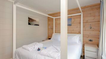 2 bedrooms