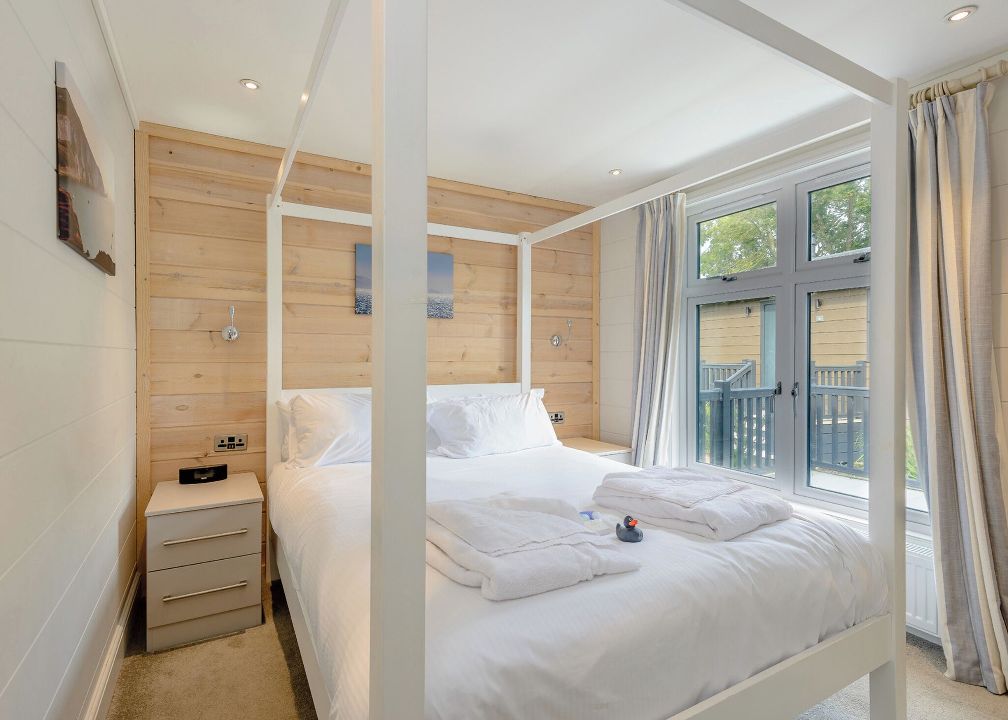 2 bedrooms