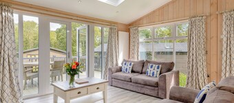 1 bedroom accommodation in Wootton Bridge, Nr Cowes
