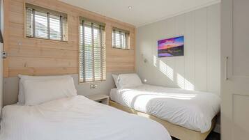 2 bedrooms