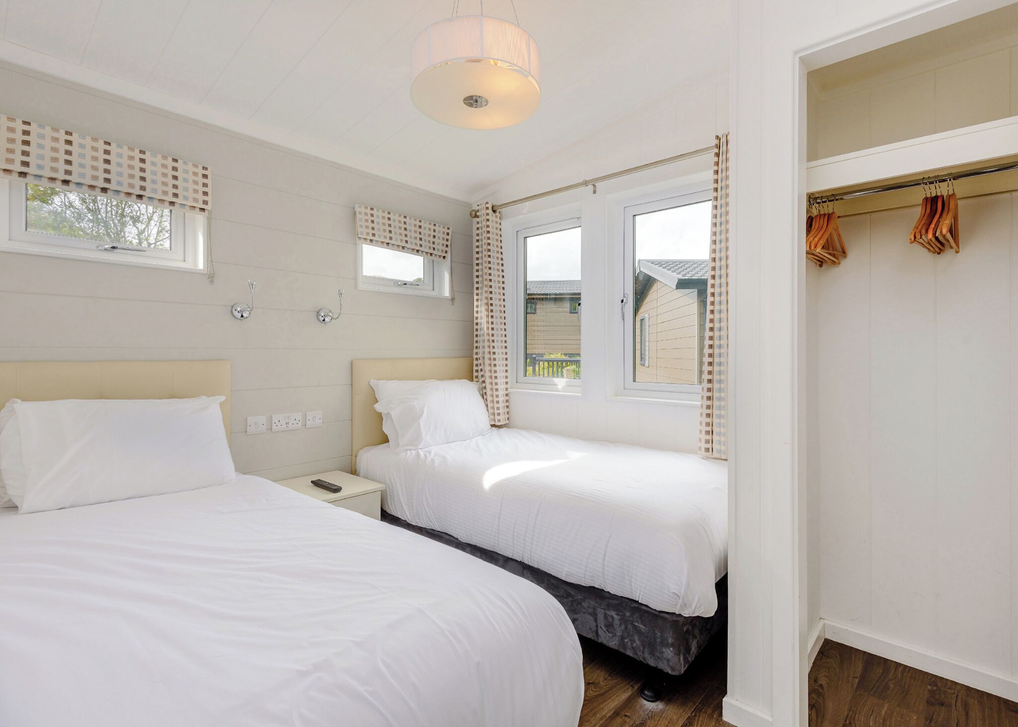2 bedrooms