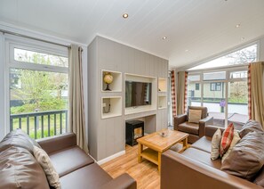 Living area - Uvedale Premier Select (Bewaldeth, Keswick)