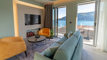 Suite superior | Zona de estar | Una Smart TV