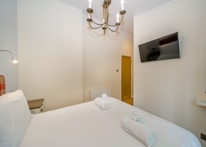 Unclassified image, 3 of 15, button