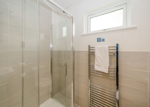 Unclassified image, 1 of 15, button