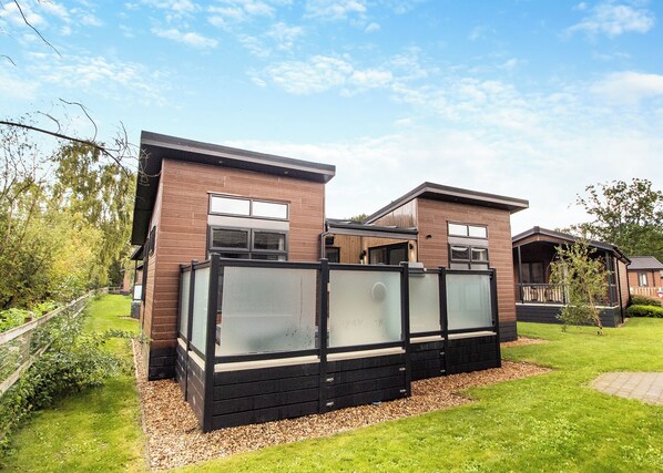 Property grounds - 1 bedroom accommodation in Pentney, King&rsquo;s Lynn (Pentney, King&rsquo;s Lynn)