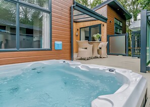 Bain à remous extérieur