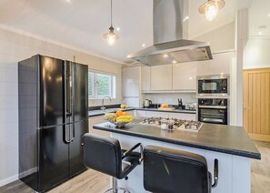 Fridge, oven, stovetop, toaster