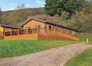 Exterior - Cheddar Lodge Premier WF (Cheddar)