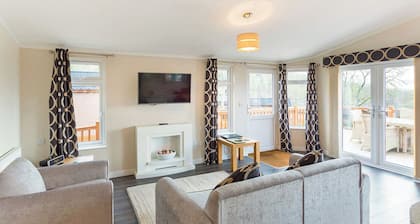 Cheddar Lodge Premier WF