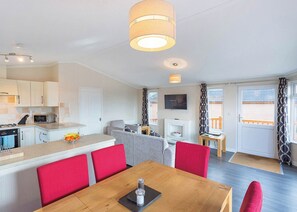 Interior - Cheddar Lodge Premier WF (Cheddar)