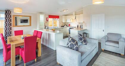 Cheddar Lodge Premier WF