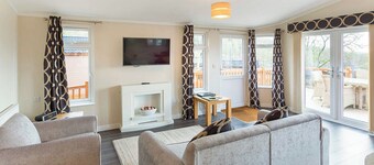 Cheddar Lodge Premier WF