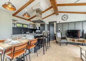 Dining - Elkstone Premier Lodge (Ashbourne)