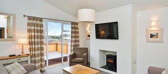 Axbridge Lodge Premier