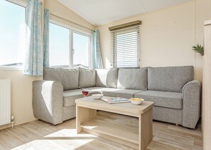 Living area - 2 bedroom accommodation in Sandymouth Bay, Bude (Sandymouth Bay, Bude)