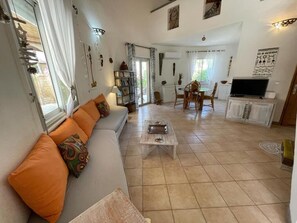 Royal Villa | Living area