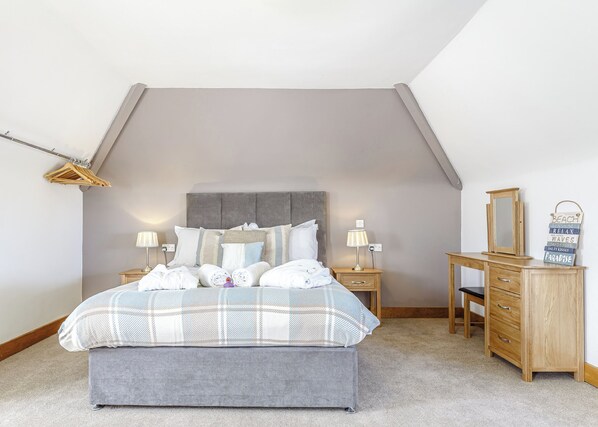 Unclassified image, 1 of 18, button