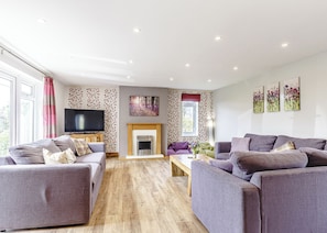 TV - Piran Cottage Premier (Newquay)