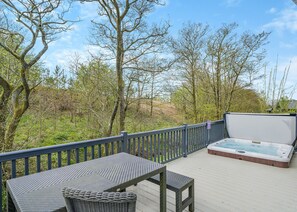 Outdoor dining - Coleridge Premier Select (Bewaldeth, Keswick)