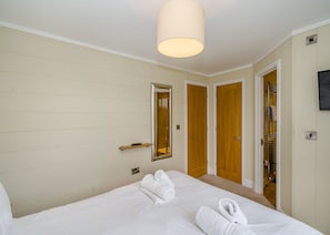 3 bedrooms, travel crib, free WiFi