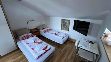 1 chambre, bureau, lit parapluie, Wi-Fi