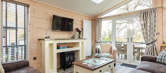 3 bedroom accommodation in Wootton Bridge, Nr Cowes