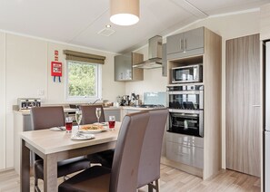 Fridge, oven, stovetop, toaster