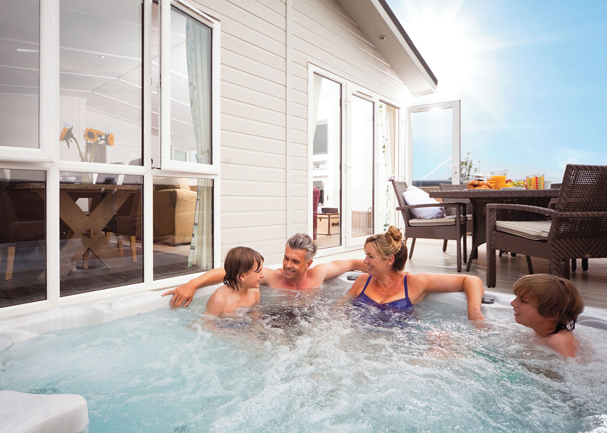 Outdoor spa tub