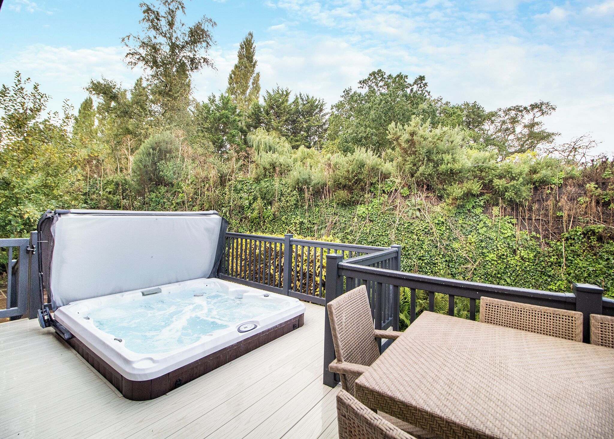 Bain à remous extérieur