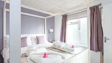 4 bedrooms, free internet