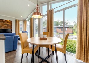 Dining - 2 bedroom accommodation in Pentney, King&rsquo;s Lynn (Pentney, King&rsquo;s Lynn)