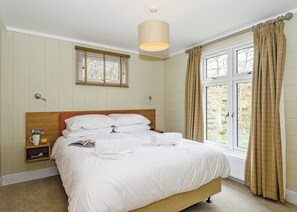 2 bedrooms, free WiFi - Wainwright Log Burner (Bewaldeth, Keswick)