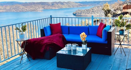 Amazing Lake View Home w Pool table Ping-Pong BBQ Deck, Watch Sunset