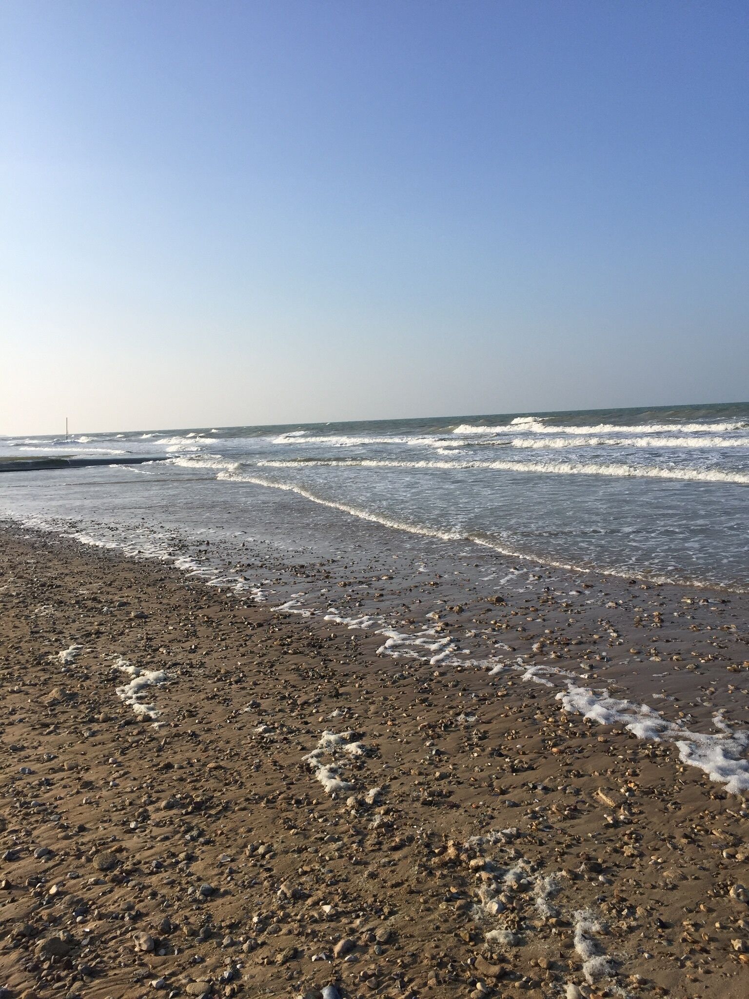 在海滩、沙滩椅