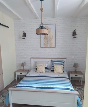 2 Schlafzimmer, schallisolierte Zimmer, Bügeleisen/Bügelbrett