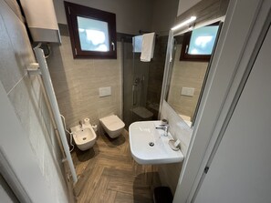 Standard Double Room, 1 Double Bed, Private Bathroom | Bathroom | Hair dryer, bidet, towels, soap