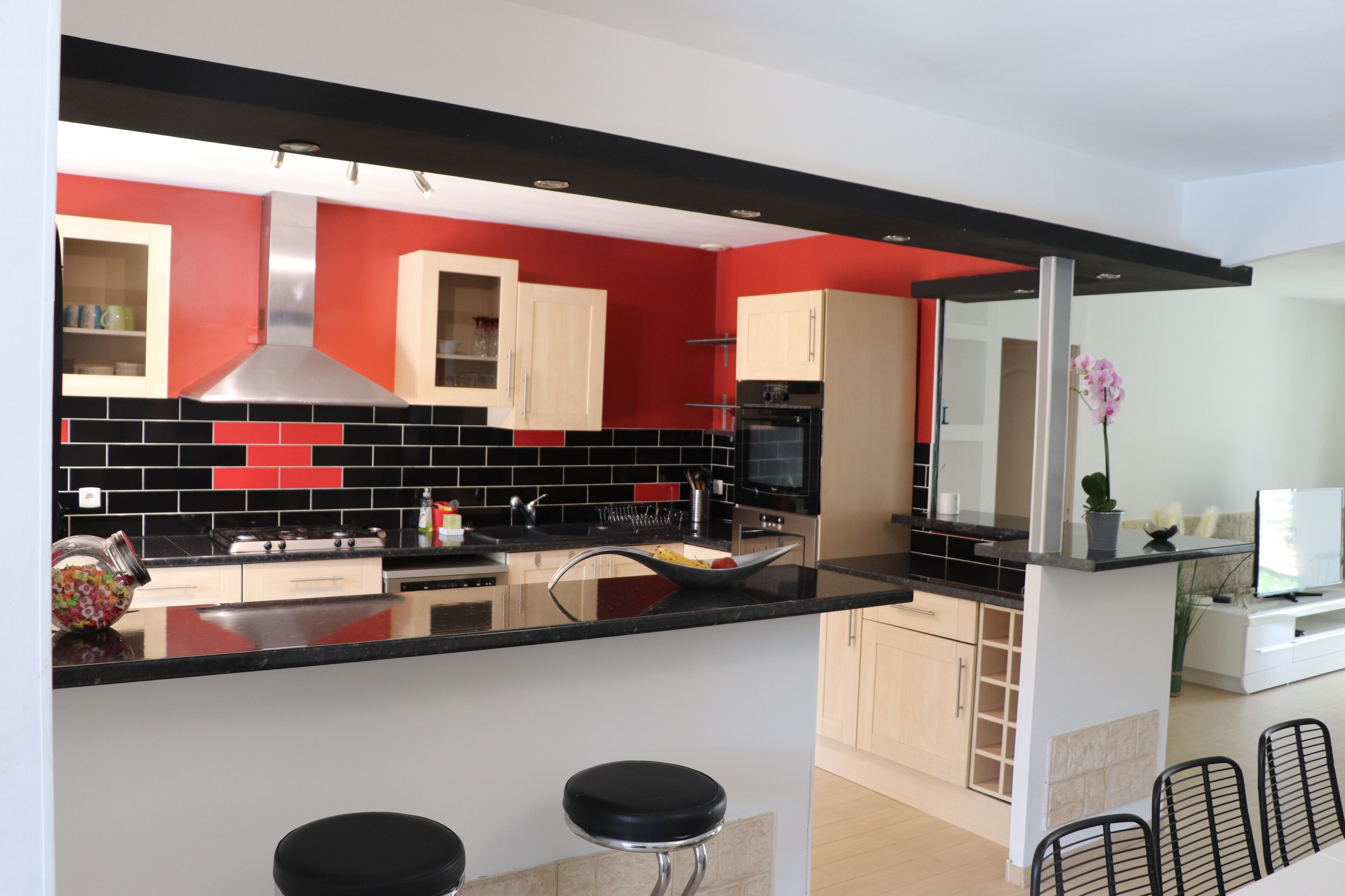 冰箱、微波炉、烤箱、炉灶