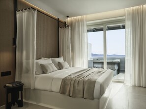 1 bedroom, premium bedding, down duvets, memory-foam beds - Ezio Bo Luxury Living (Mykonos)