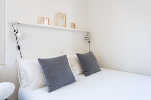 2 habitaciones, tabla de planchar con plancha y wifi gratis 